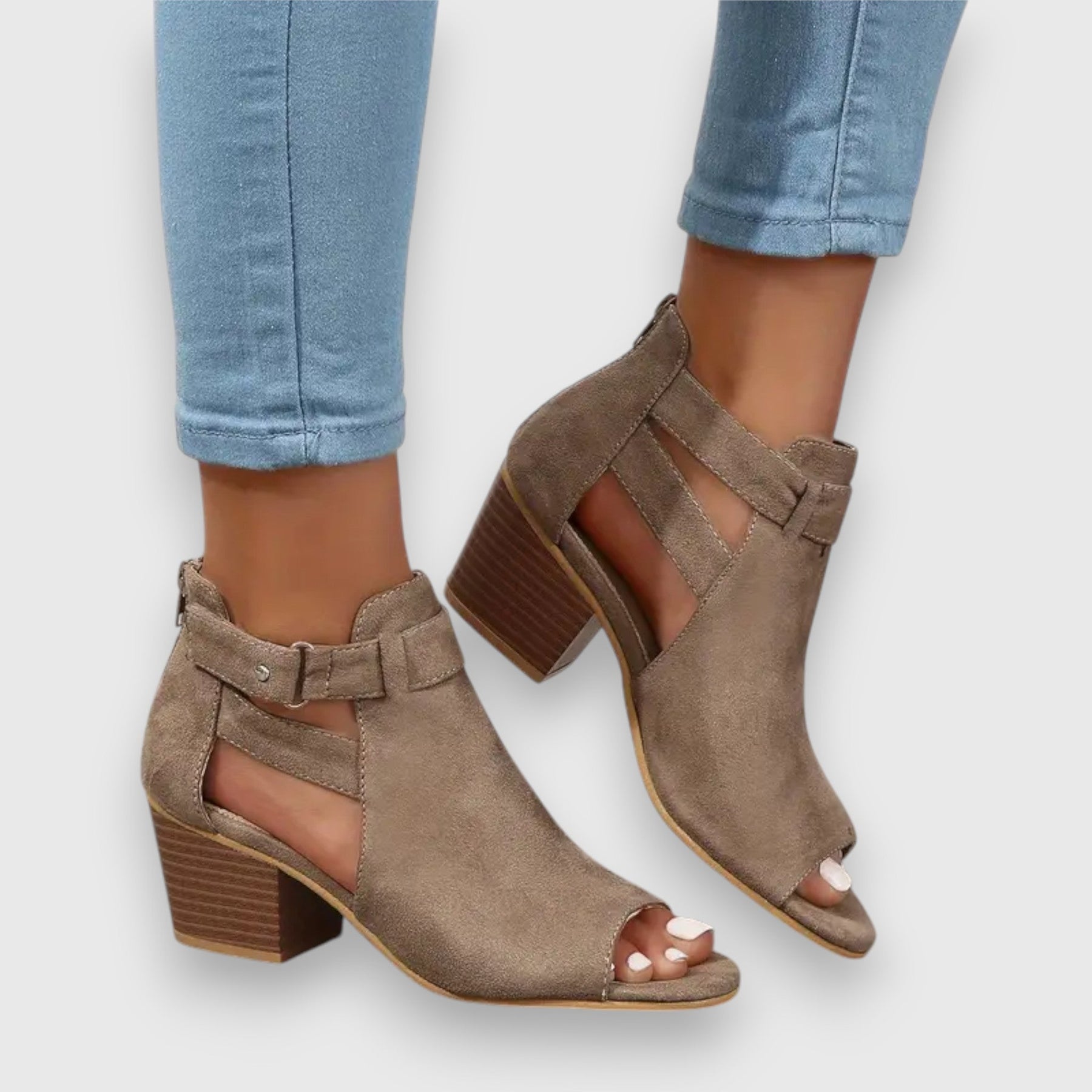 Nadia Blockabsatz-Sandalen | Retro Cut-Out Look