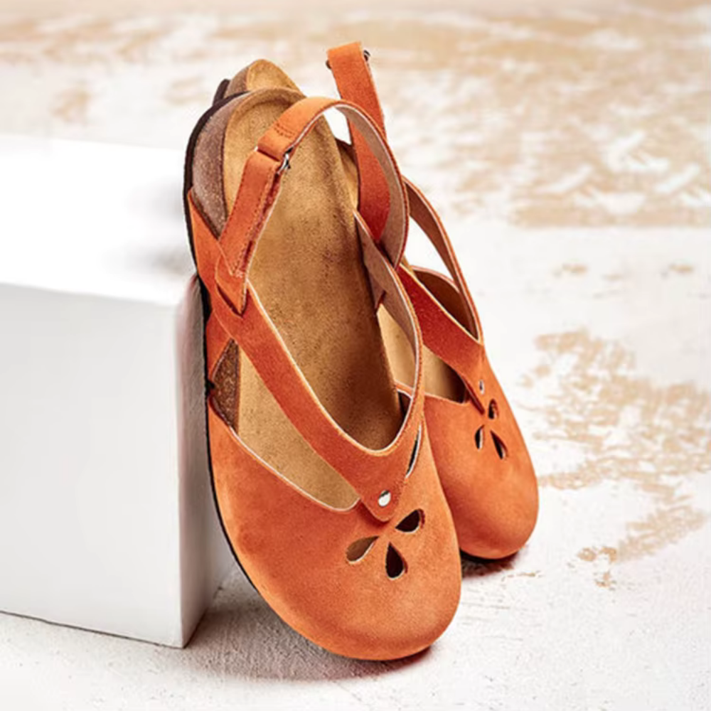Helena Sandalen | Retro-Cut-Out-Design