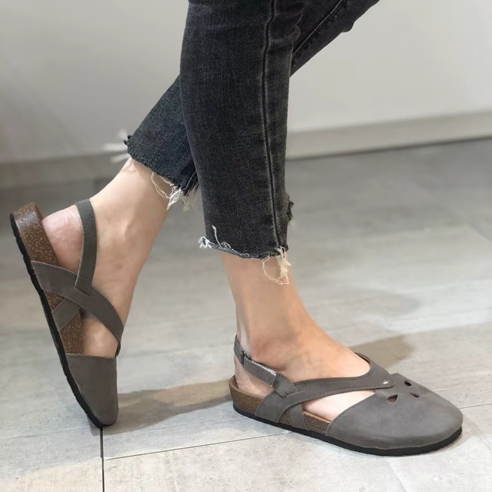 Helena Sandalen | Retro-Cut-Out-Design
