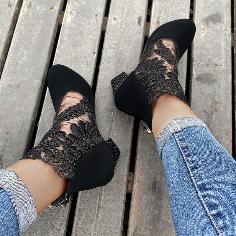 Mia Schnürstiefeletten | Elegante Florale Spitze