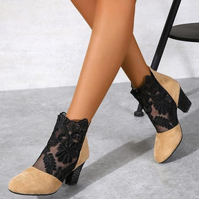 Mia Schnürstiefeletten | Elegante Florale Spitze