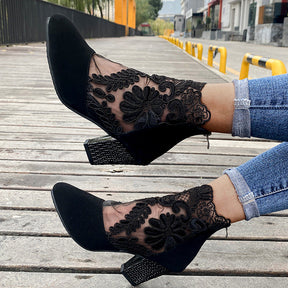 Mia Schnürstiefeletten | Elegante Florale Spitze