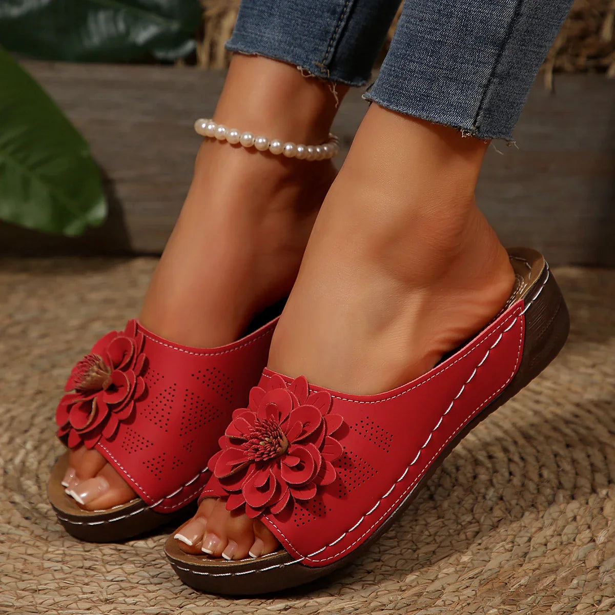 Livia Sandaletten | Sommerlicher Chic mit Blumen-Akzent