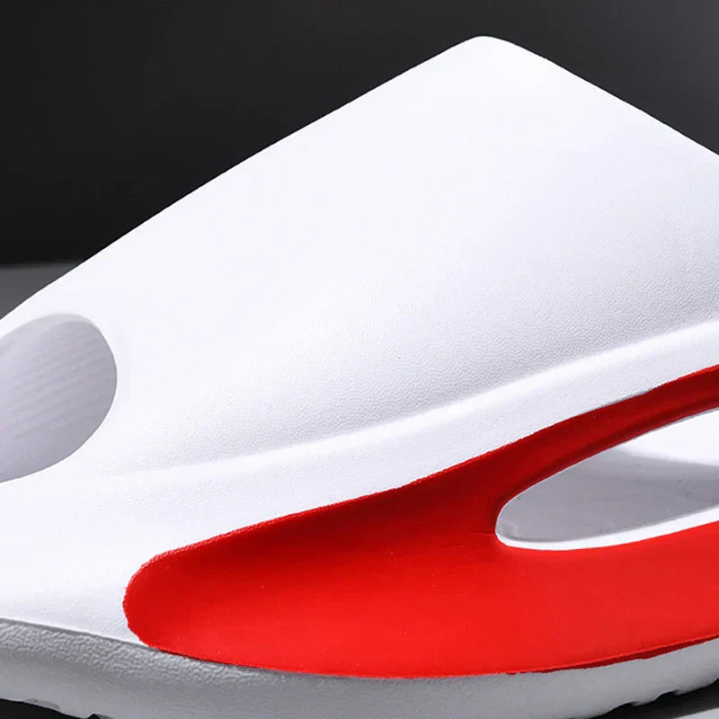 Luke Slides | Futuristisches Design & Wolkenweicher Schaum