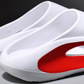 Luke Slides | Futuristisches Design & Wolkenweicher Schaum