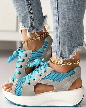 Luna | Stylische Muffin-Sandalen - Kontrastierende Einsätze