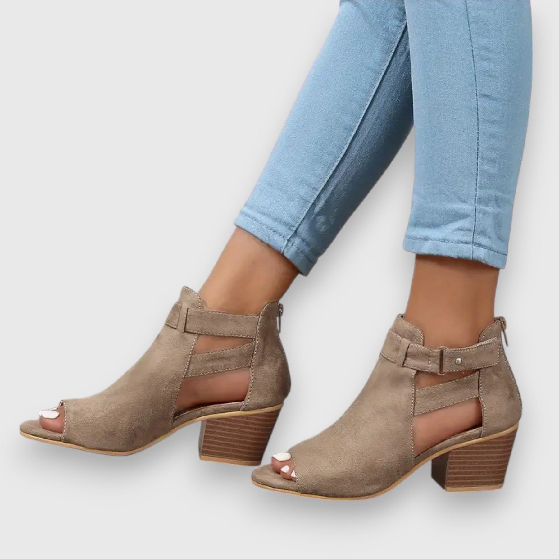 Nadia Blockabsatz-Sandalen | Retro Cut-Out Look