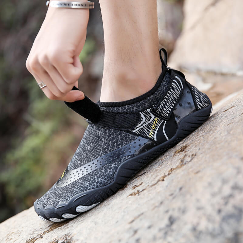 Herren Barfuß | Minimalistische Cross-Training-Schuhe – Ultraleicht mit schwarzen Bolzen