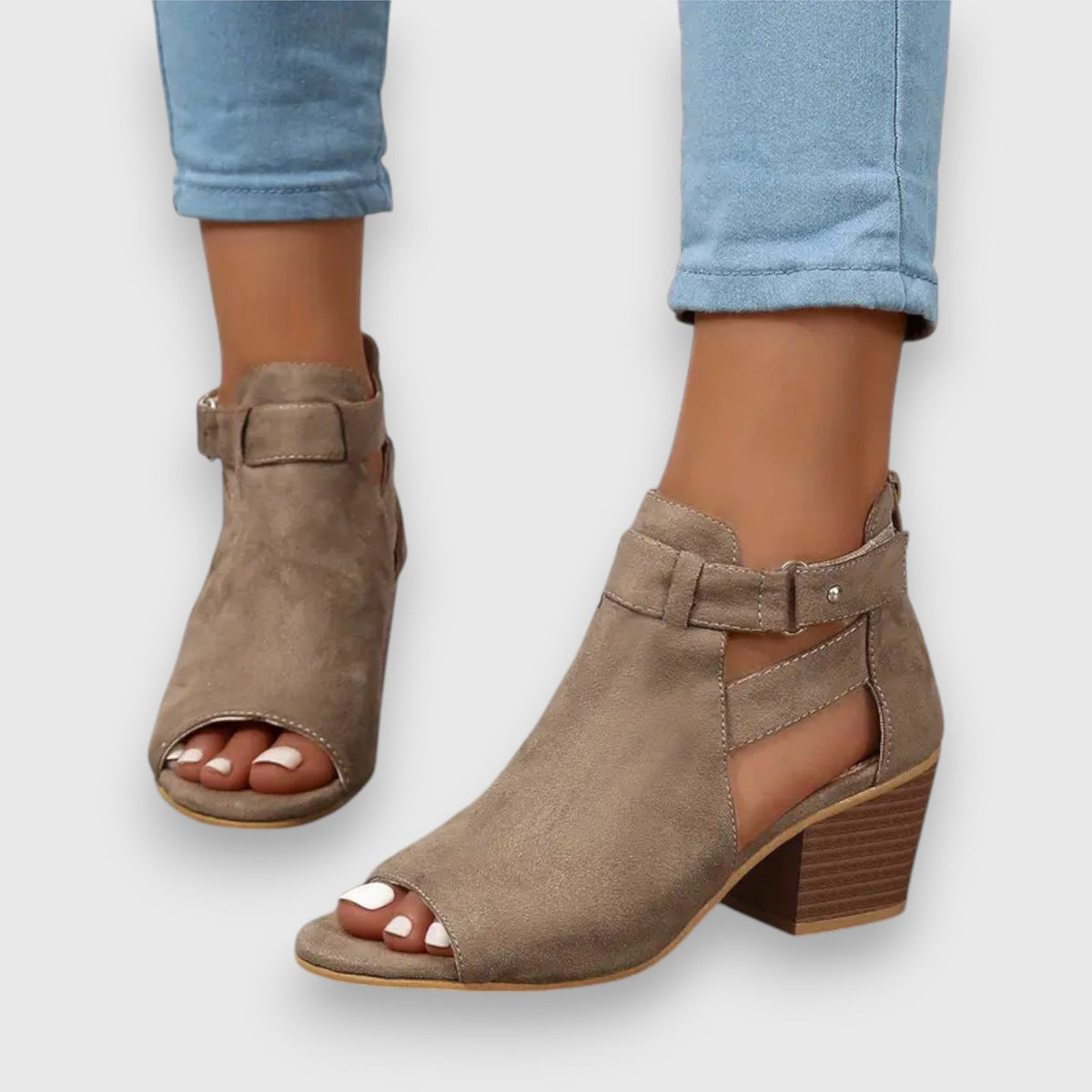 Nadia Blockabsatz-Sandalen | Retro Cut-Out Look